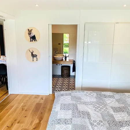 Appartement Emeraude-5 *
